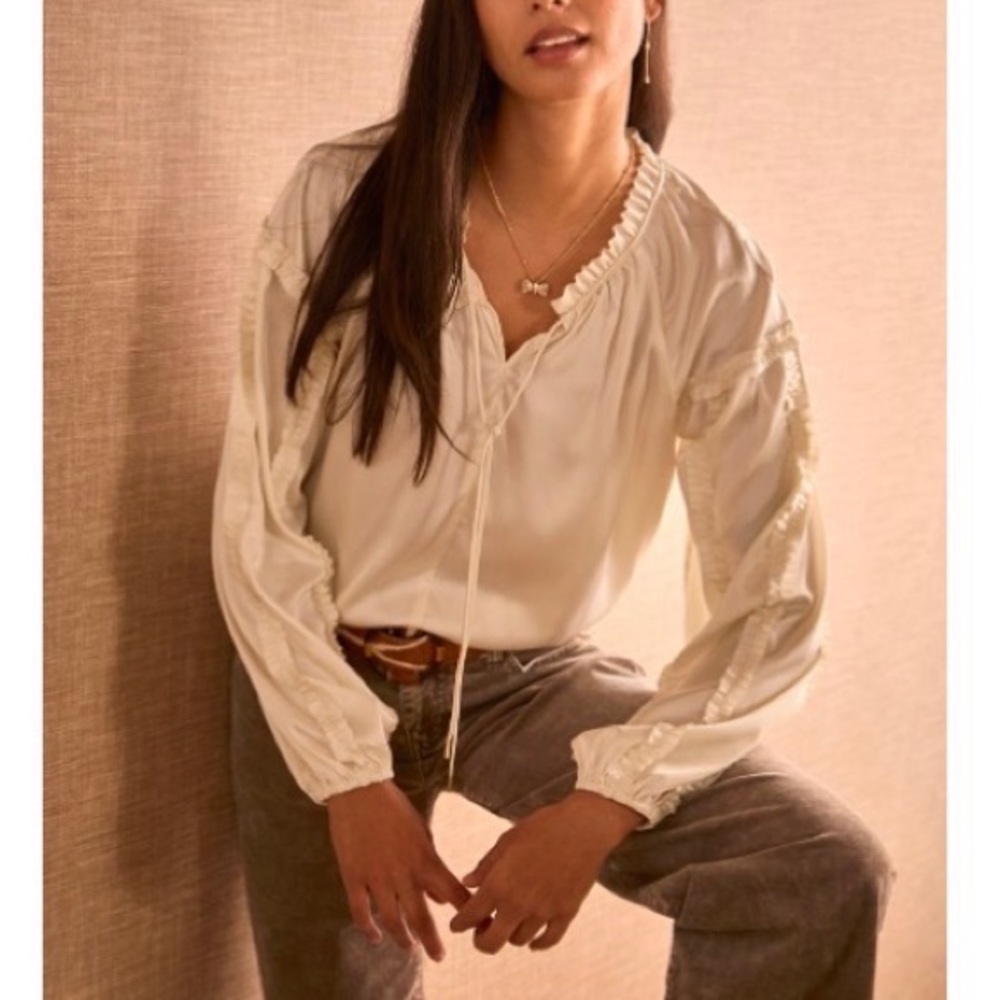 Cabi Chloe Blouse - Picture 2 of 5